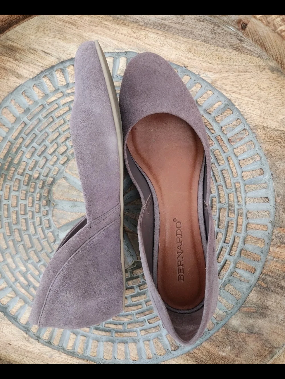 Bernardo Suede Ballet Flats Hidden Wedge, Taupe Mauve Neutral Classic Shoes 6.5